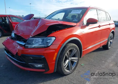 2019 Volkswagen Tiguan 2.0T Se/2.0T Sel/2.0T Sel R-Line/2.0T Sel R-Line Black из США, поврежденный, VIN 3VV2B7AX3KM017366